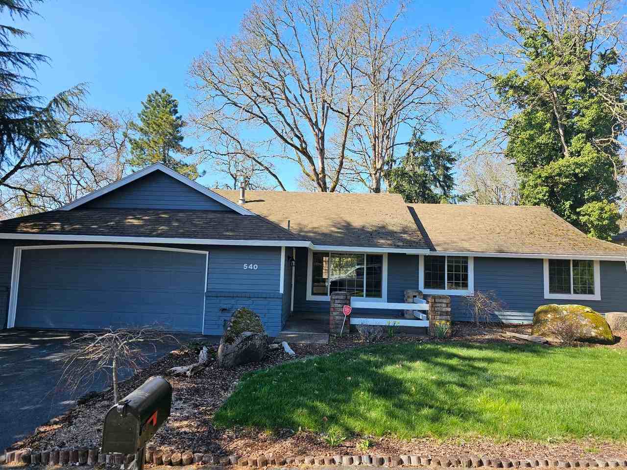 540 Collins Crest St - Photo 2 of 37