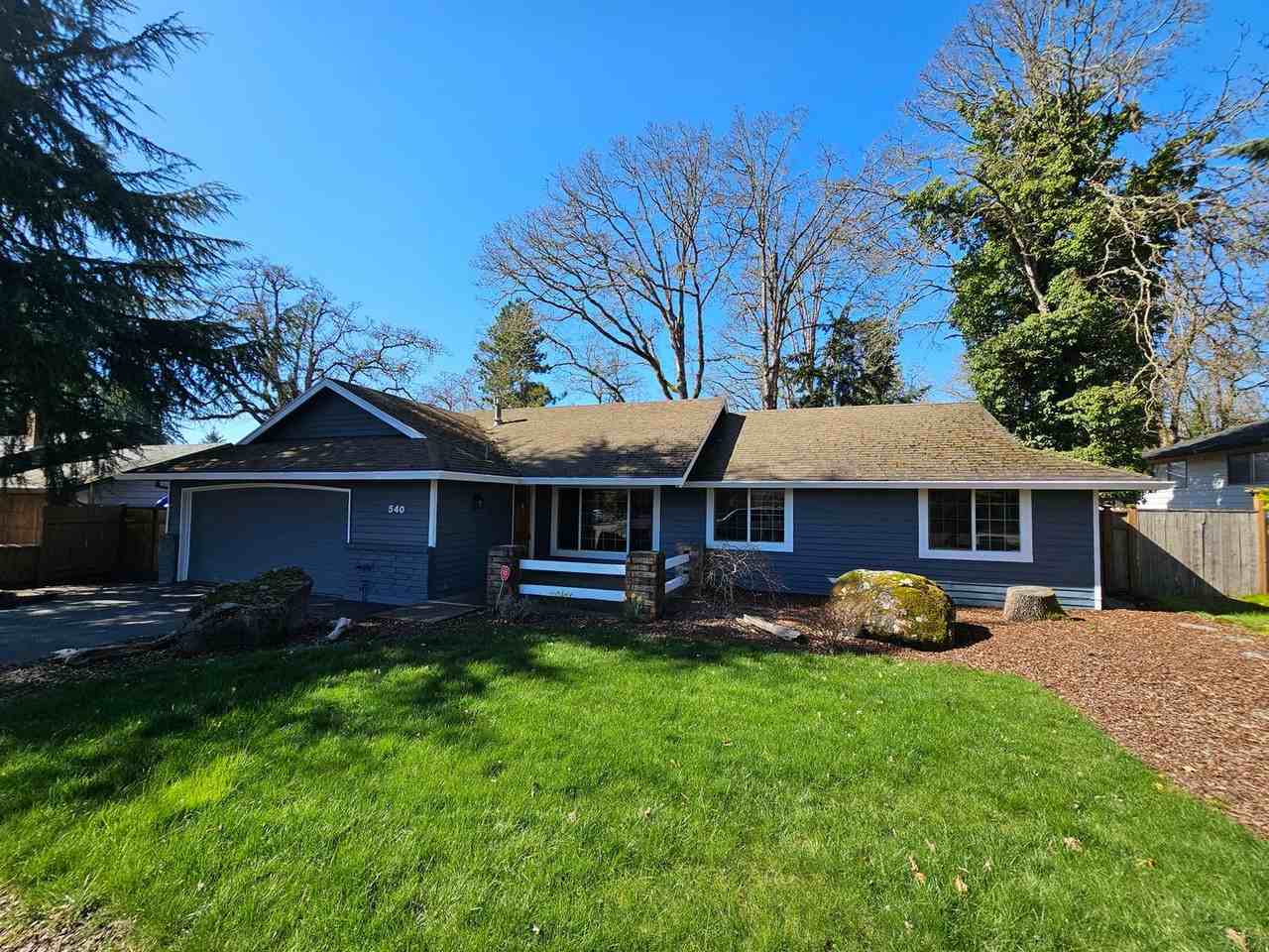 540 Collins Crest St - Photo 3 of 37