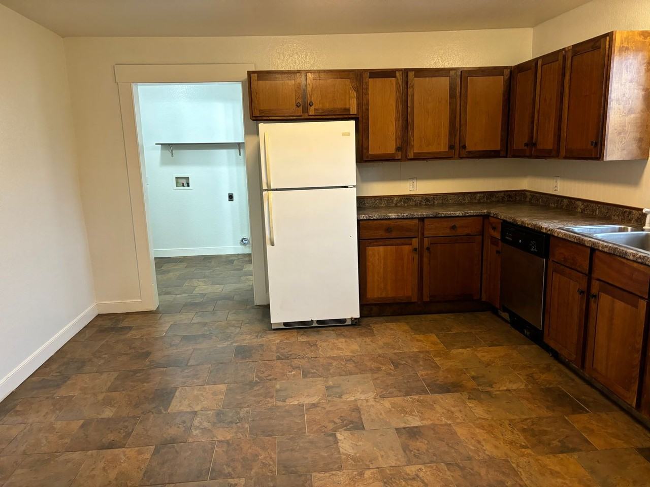 500 Bache St - Photo 4 of 10