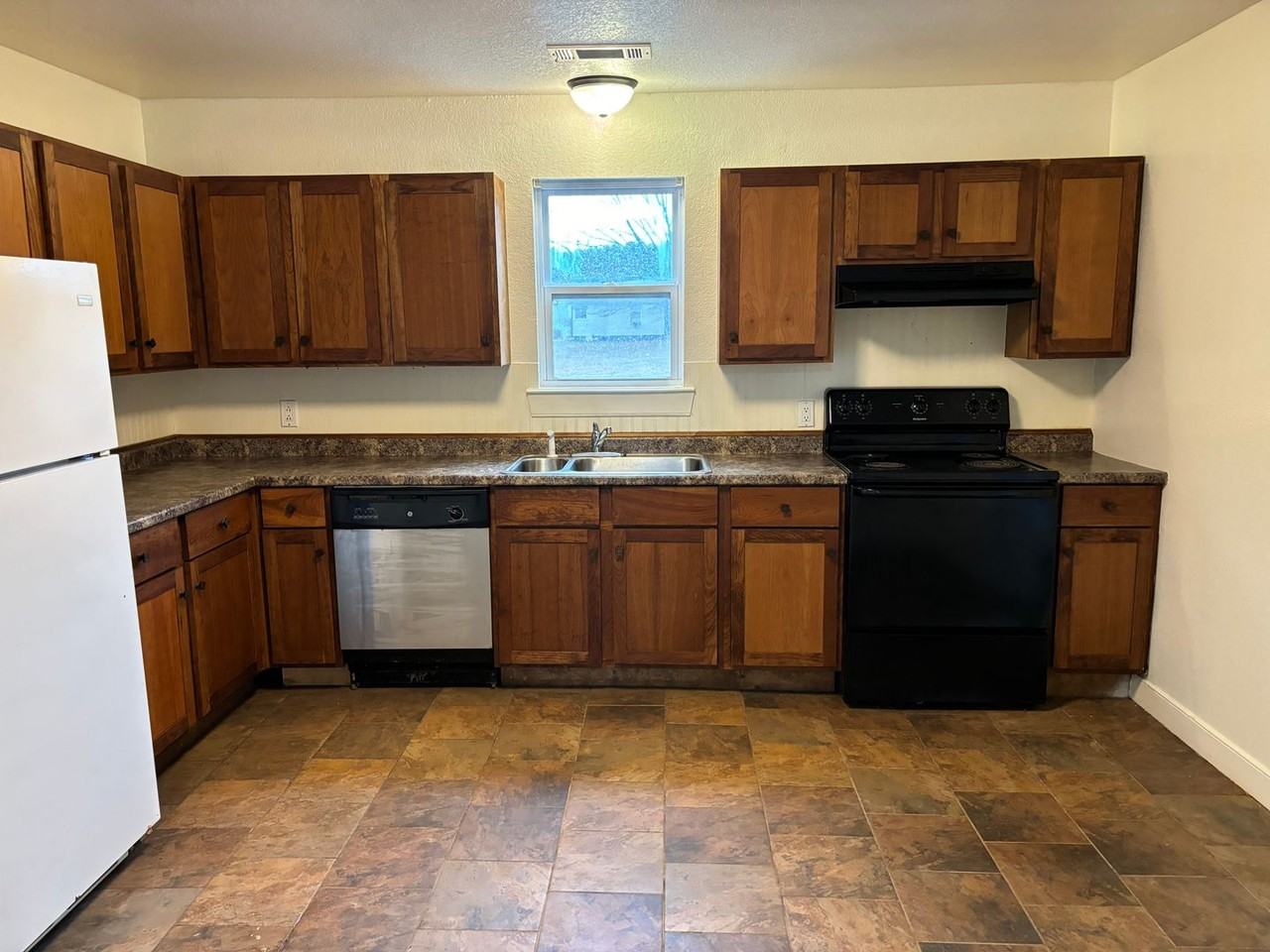 500 Bache St - Photo 6 of 10