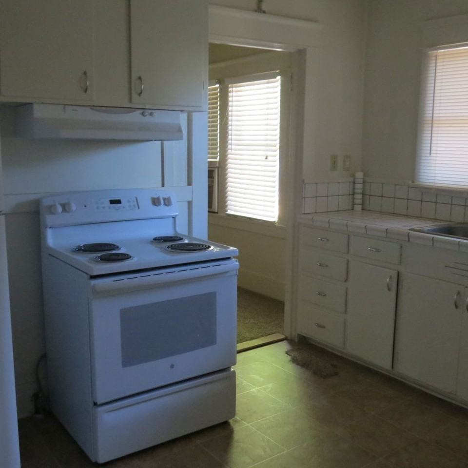 503 Sunnyside Ave - Photo 4 of 10