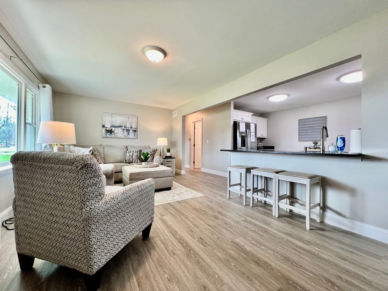 304 Sycamore Rd - Photo 5 of 26