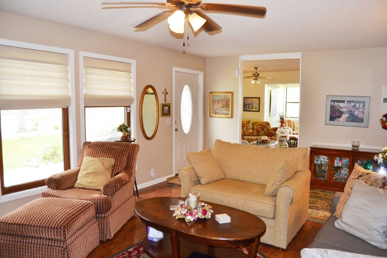 3 Laguna Way - Photo 4 of 25