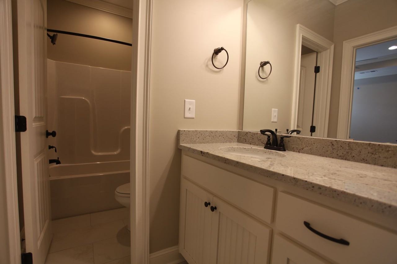 1092 Runningvine Ln - Photo 7 of 9