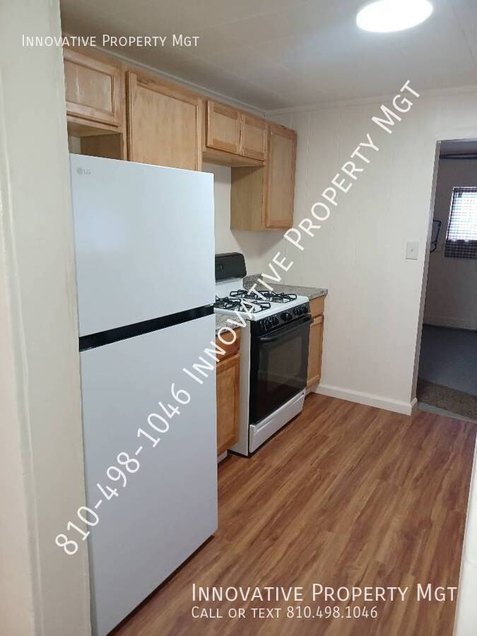 1077 W Bergin Ave - Photo 6 of 23