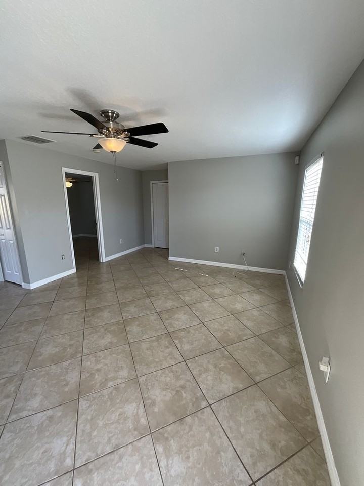 260 Grouper Ct - Photo 4 of 18