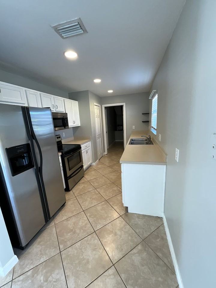 260 Grouper Ct - Photo 7 of 18