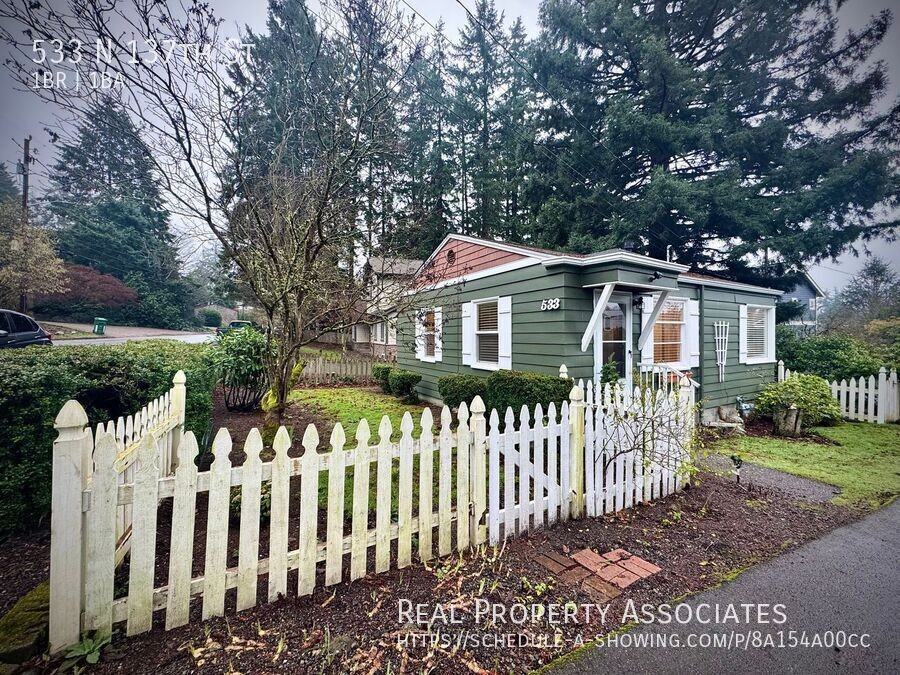 533 N 137th St - Photo 4 of 24