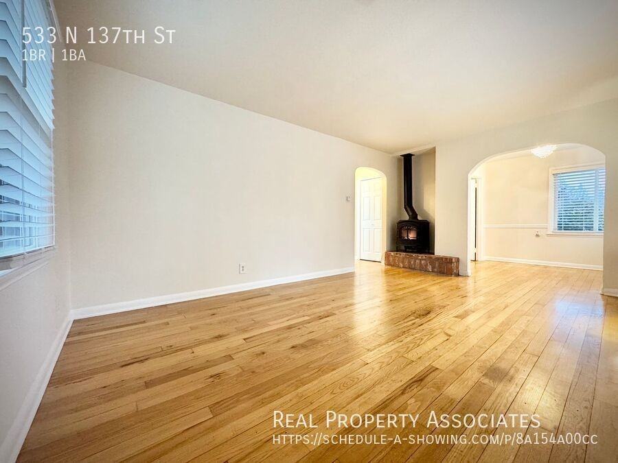 533 N 137th St - Photo 7 of 24