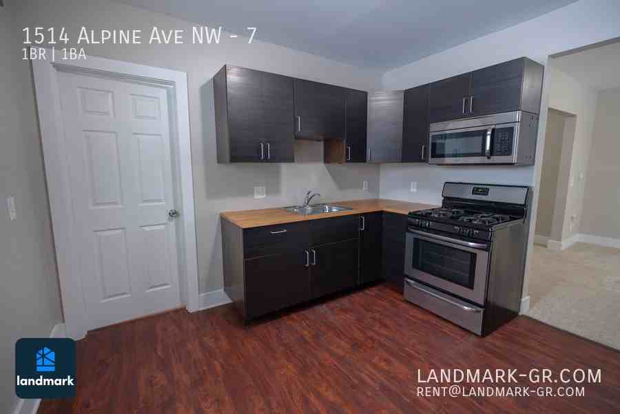 1514 Alpine Ave Nw #7 - Photo 4 of 16