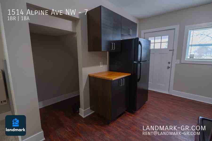 1514 Alpine Ave Nw #7 - Photo 6 of 16