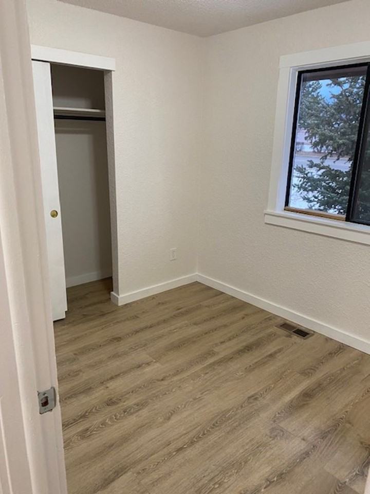 145 Bohl Ave - Photo 7 of 13