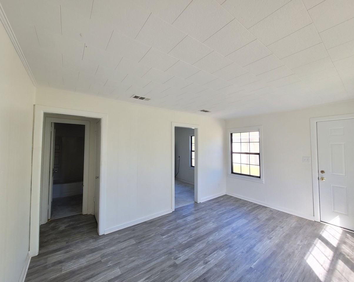 11 Bertram St - Photo 7 of 14