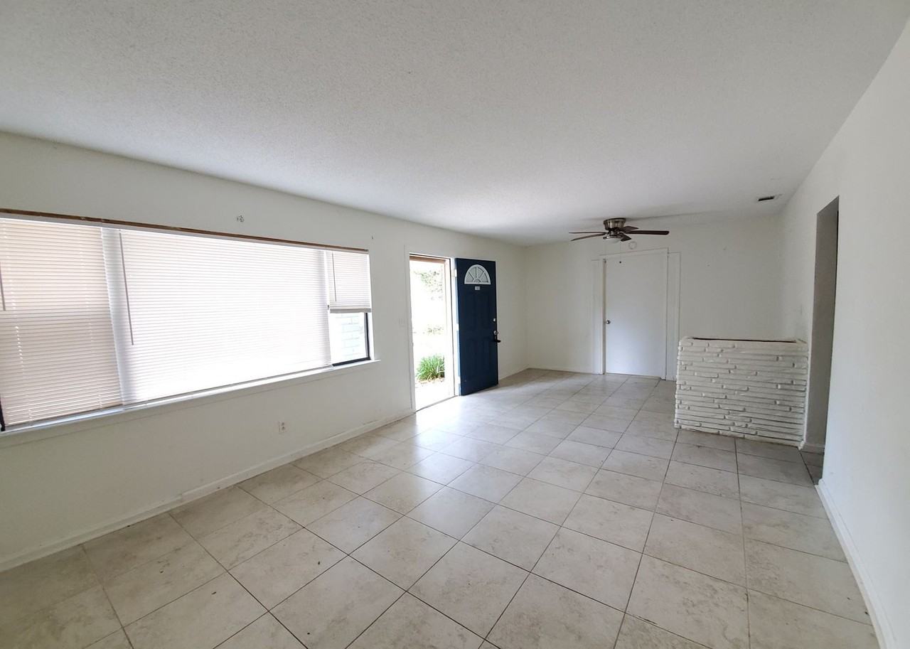 1905 Athens Ave - Photo 5 of 20