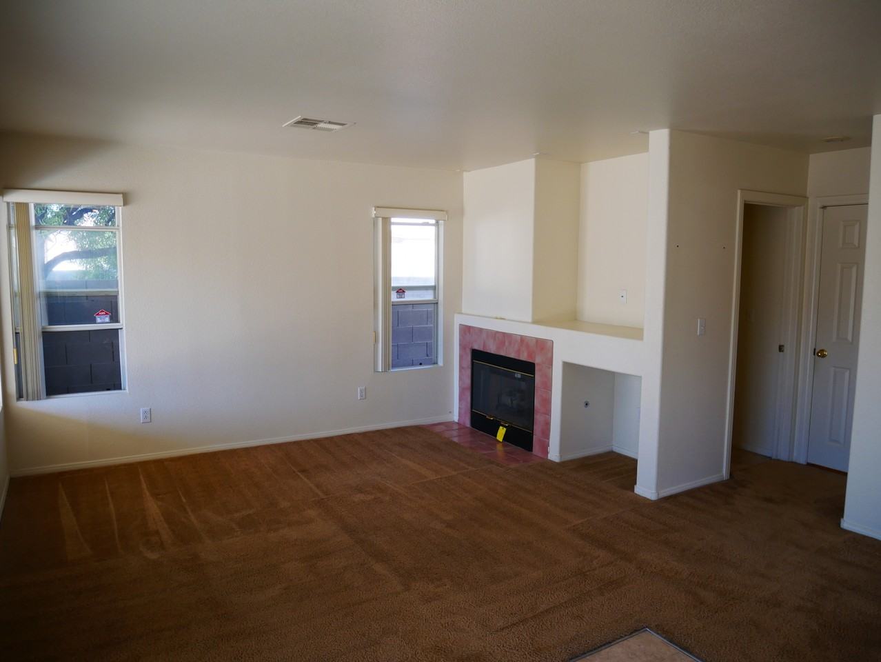 2313 Avery Dr - Photo 6 of 33