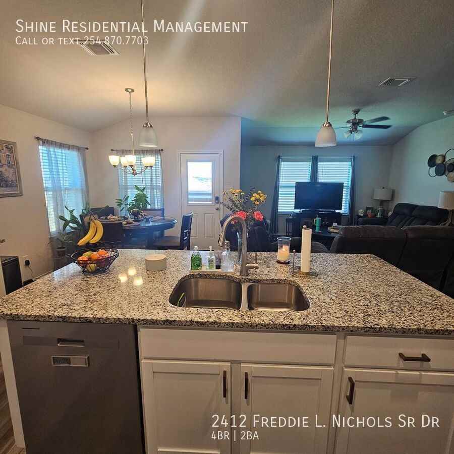 2412 Freddie L. Nichols Sr. Dr - Photo 7 of 17