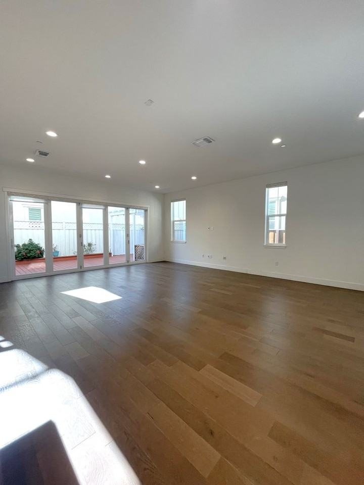 8360 Marine Way - Photo 3 of 27