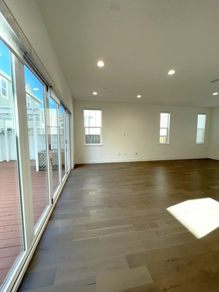 8360 Marine Way - Photo 4 of 27