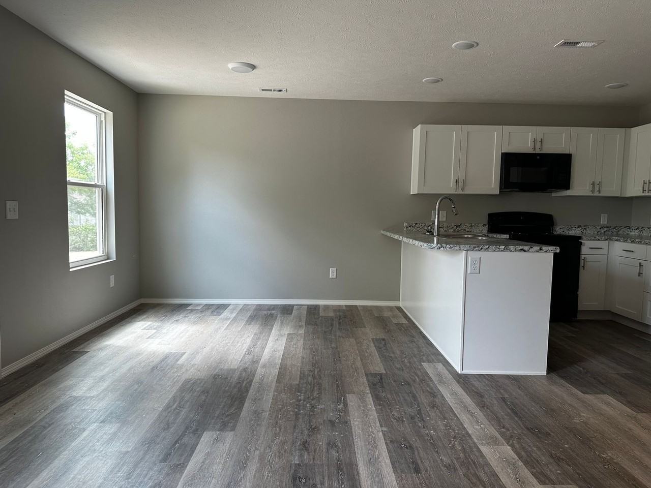 1286 S Westbury Dr - Photo 5 of 16