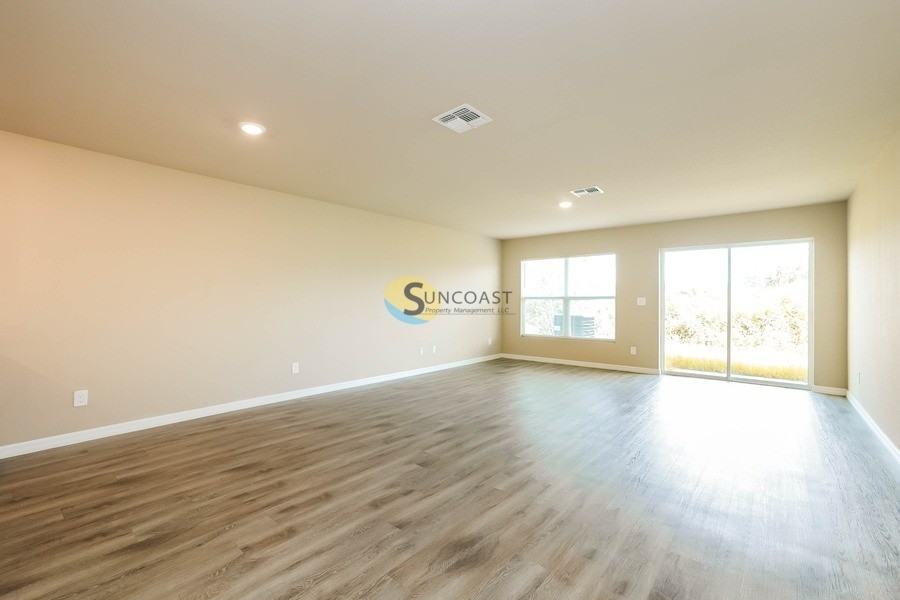 6164 Allied Ct - Photo 3 of 15