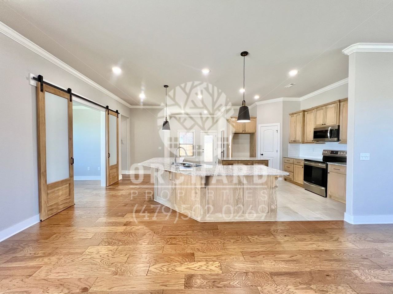 1047 Giulia Ave - Photo 2 of 36