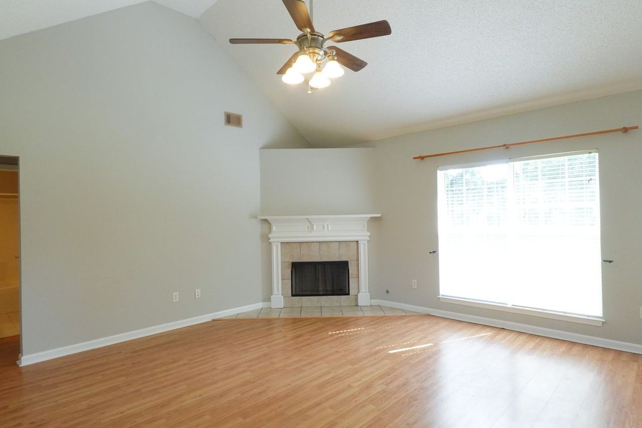 89 Ashley Ct - Photo 6 of 19