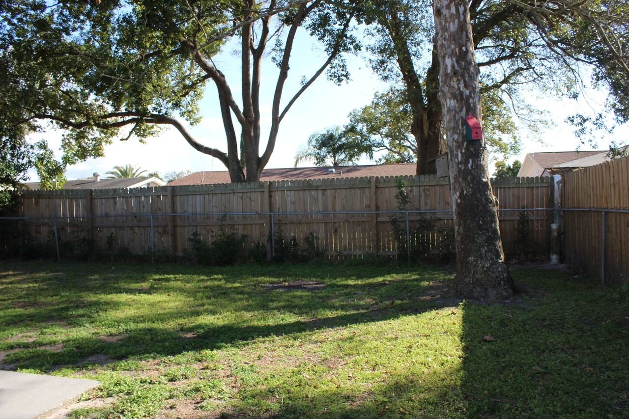 7414 Potomac Dr - Photo 2 of 13