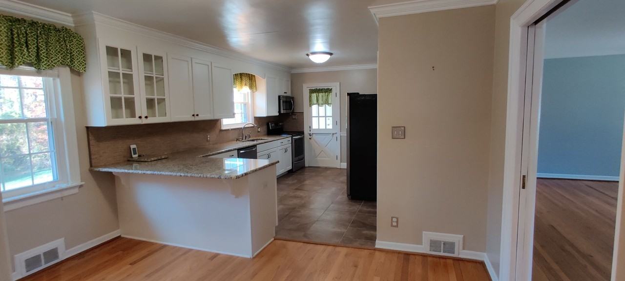 3735 Woodside Ave - Photo 7 of 25