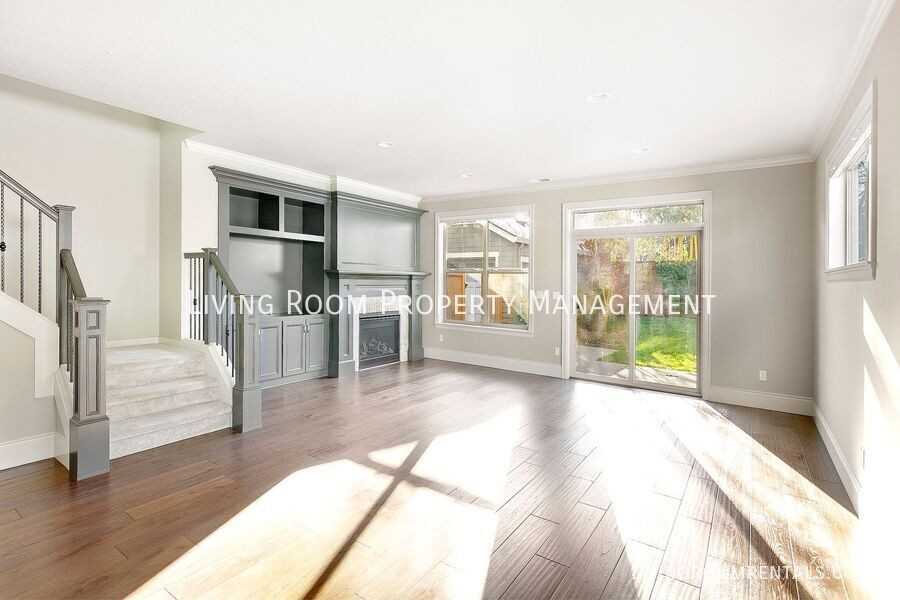 2626 N Winchell St - Photo 3 of 16