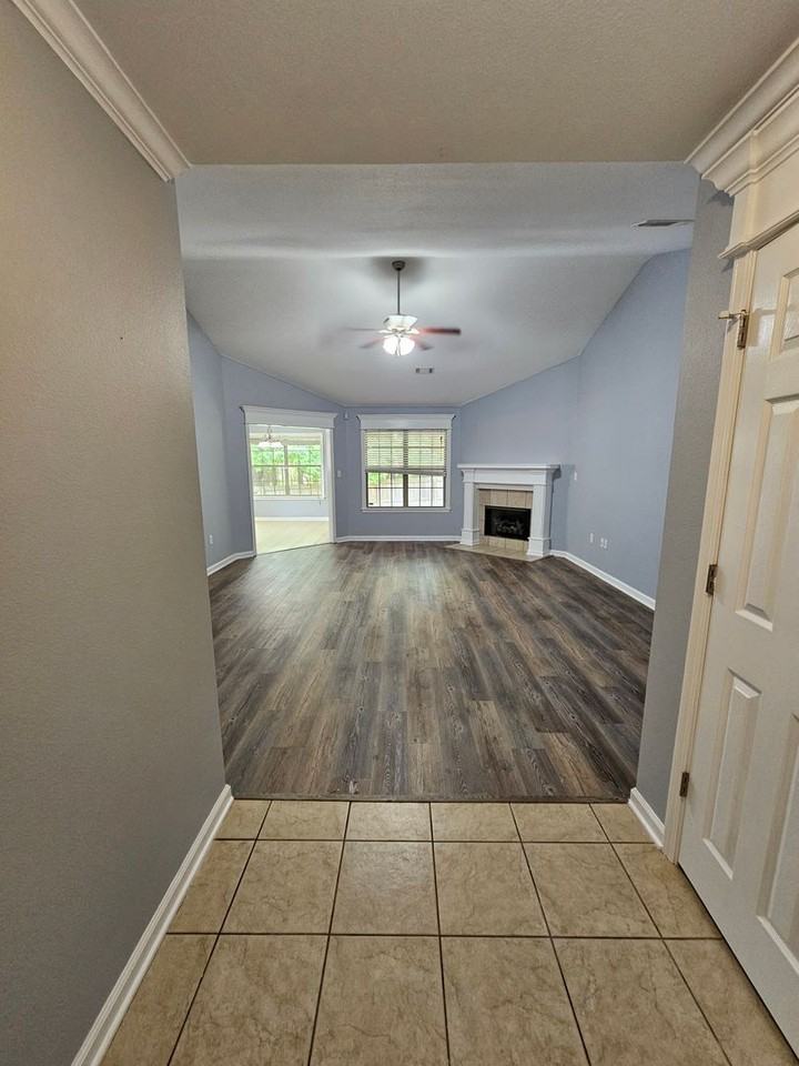 234 Autumnwood Dr - Photo 2 of 33