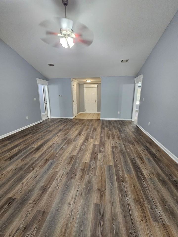 234 Autumnwood Dr - Photo 4 of 33