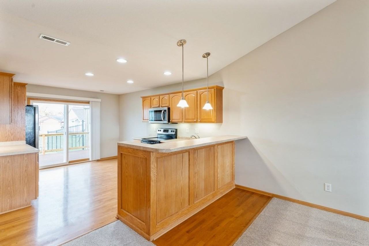 425 W Wright Rd - Photo 3 of 16