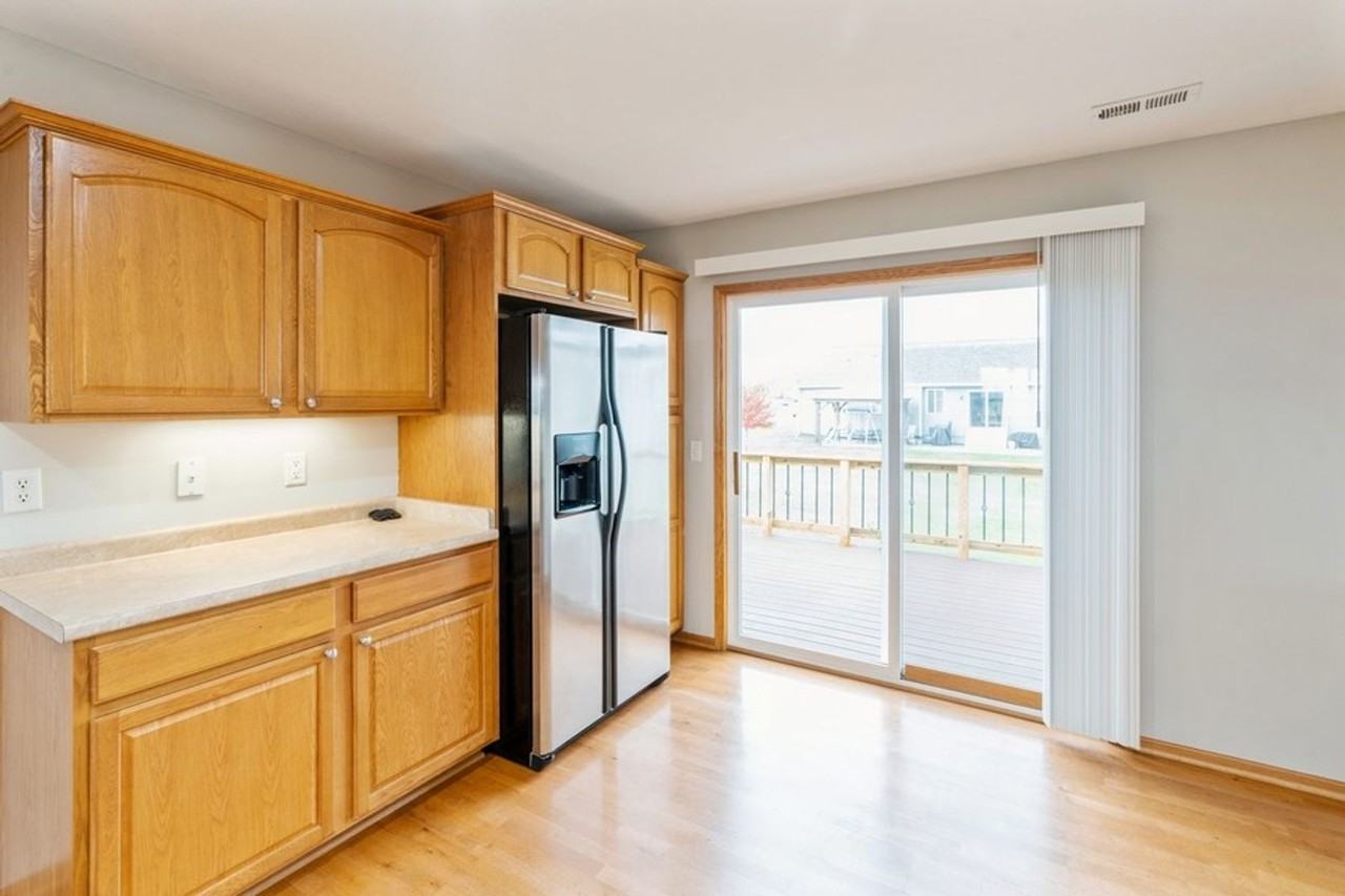 425 W Wright Rd - Photo 6 of 16