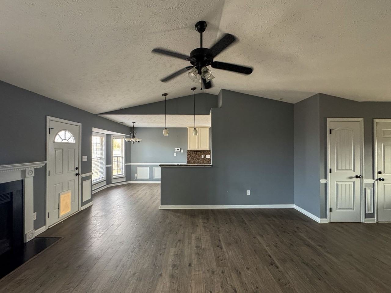 205 Buckeye Dr - Photo 3 of 18