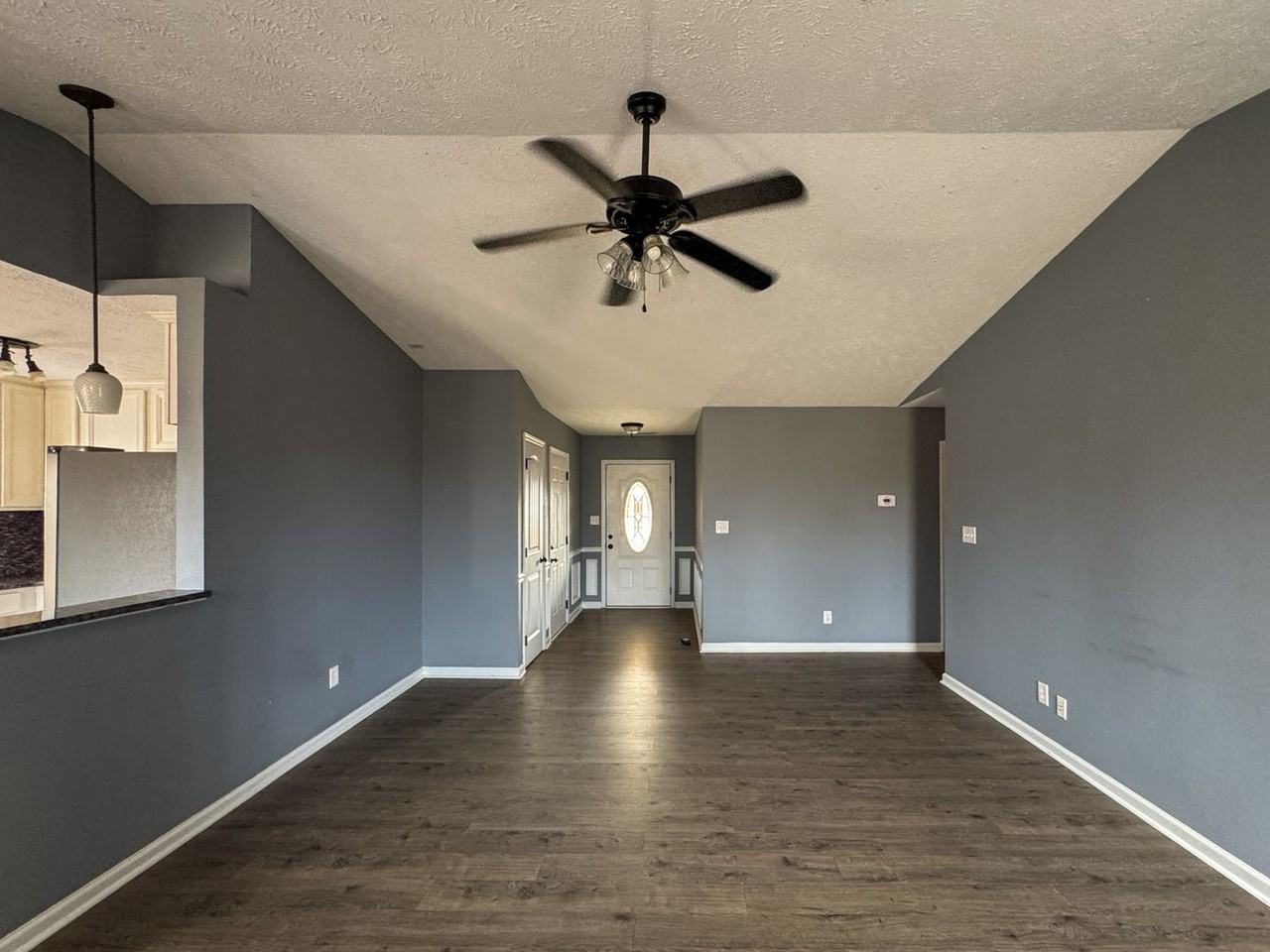 205 Buckeye Dr - Photo 4 of 18