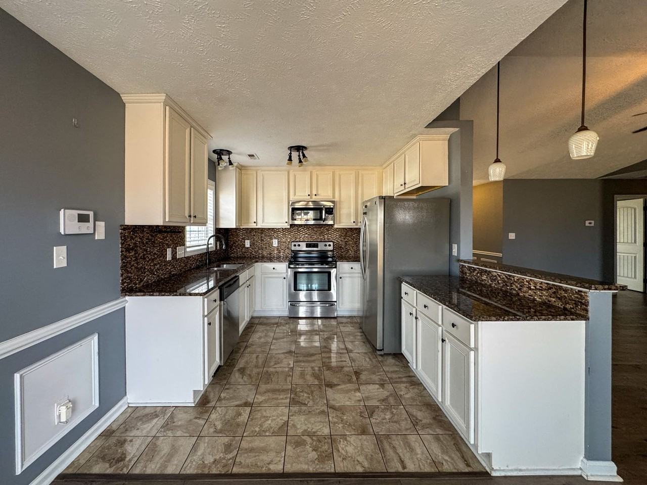 205 Buckeye Dr - Photo 5 of 18