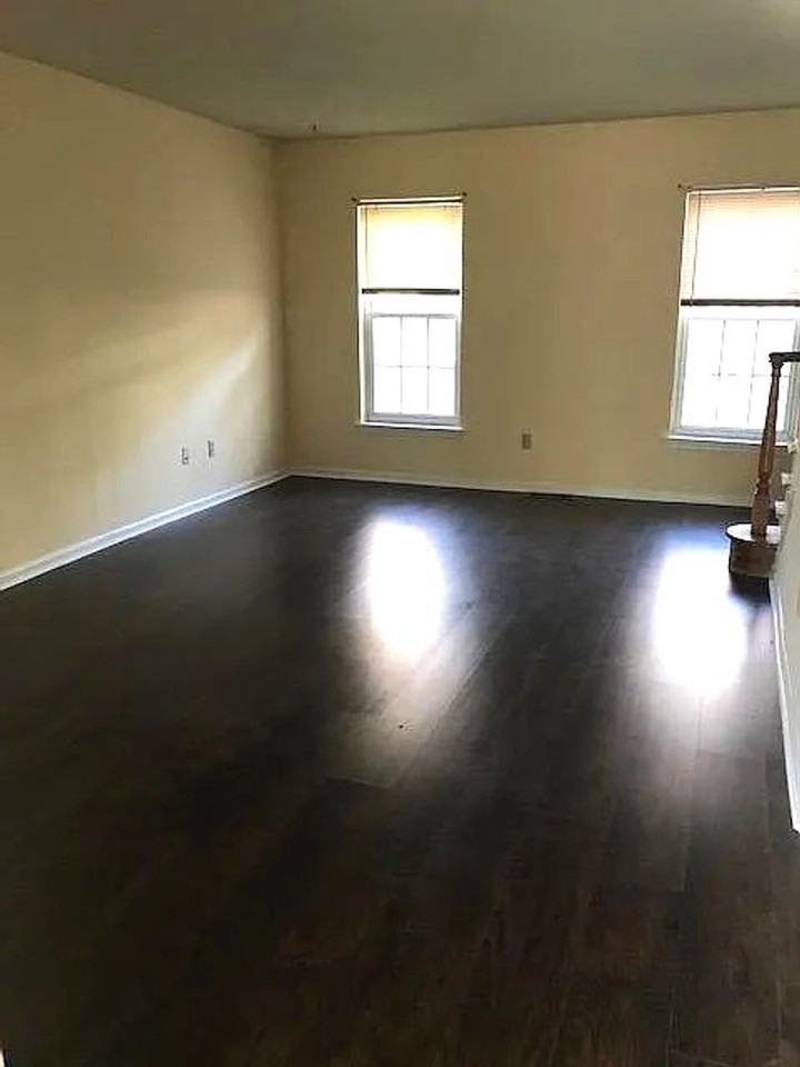 161 Ardwick Ter - Photo 5 of 16