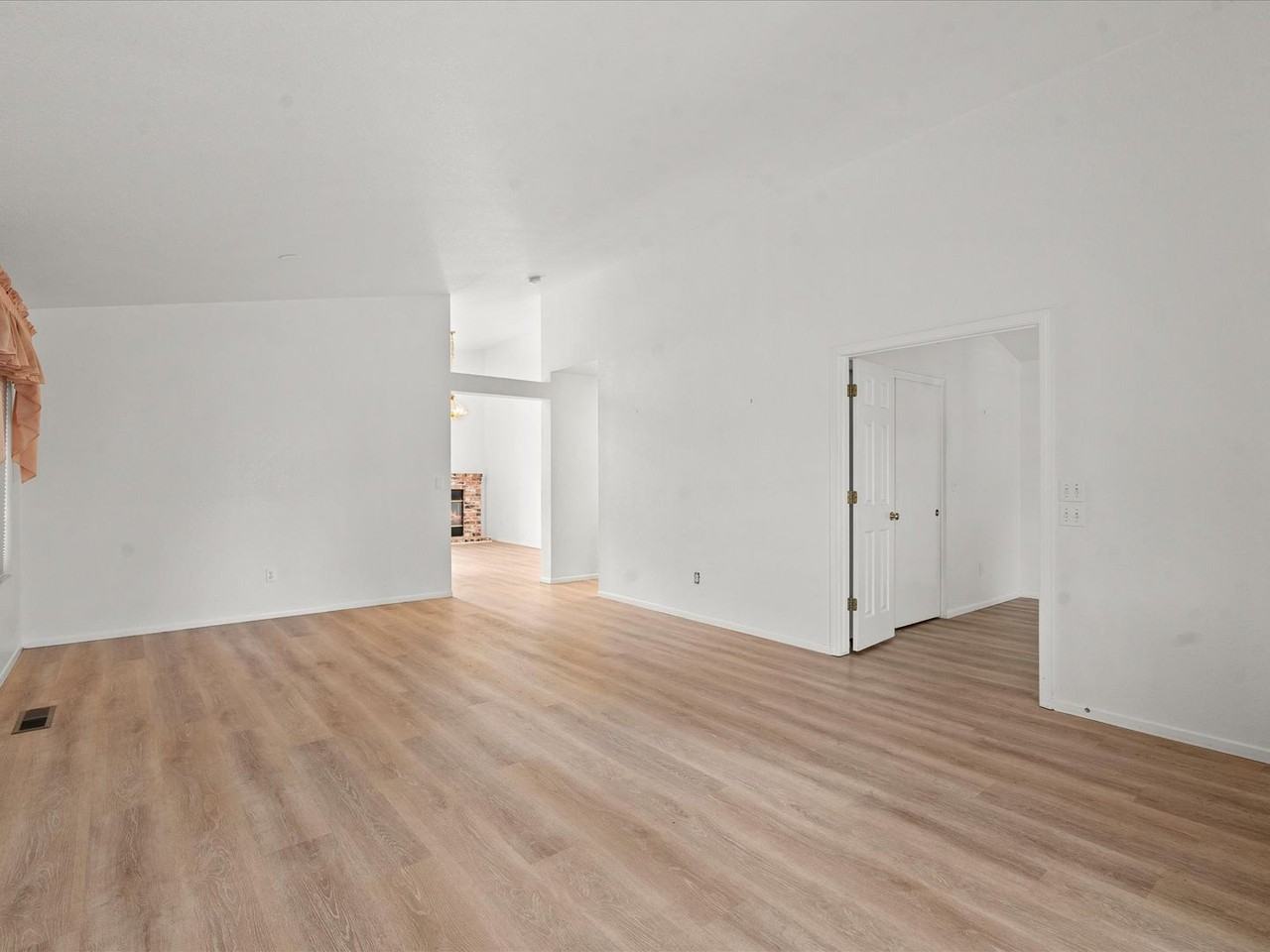 6165 Greenbrook Dr - Photo 6 of 42