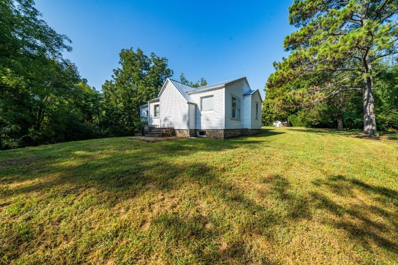 1651 Millie St - Photo 6 of 27