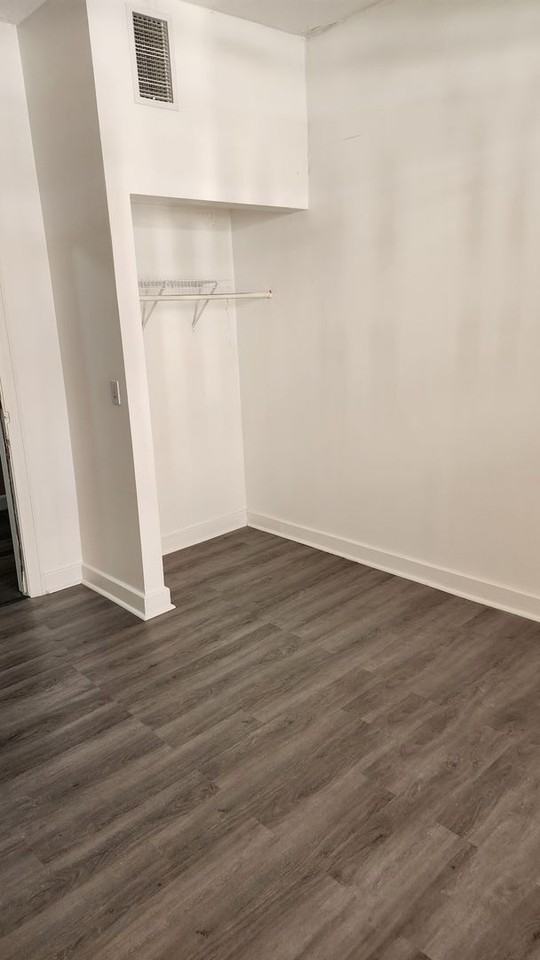 101 W Oak St - Photo 5 of 14