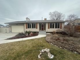 835 E Canyon Breeze Ln - Photo 1 of 1