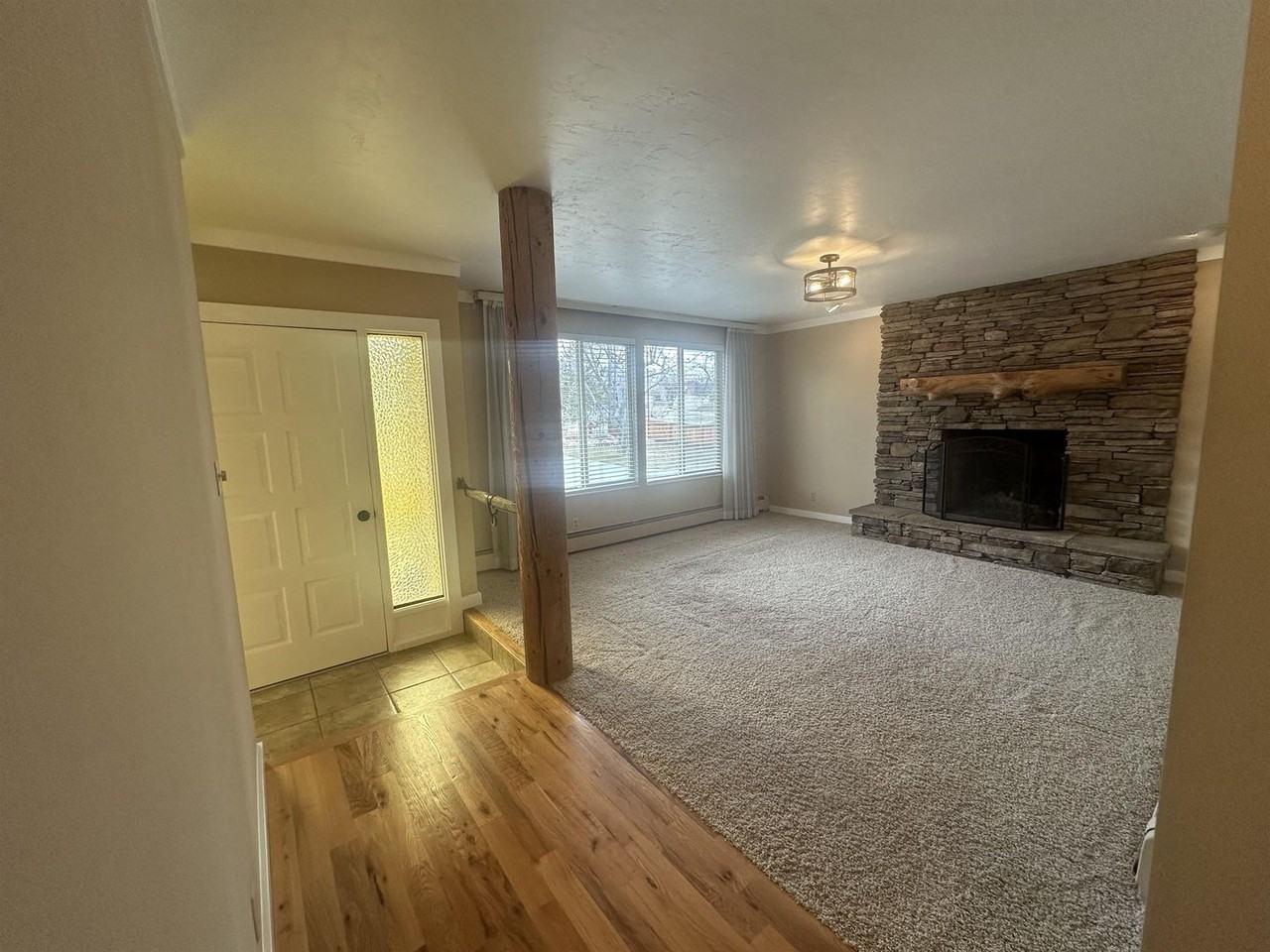 835 E Canyon Breeze Ln - Photo 6 of 28