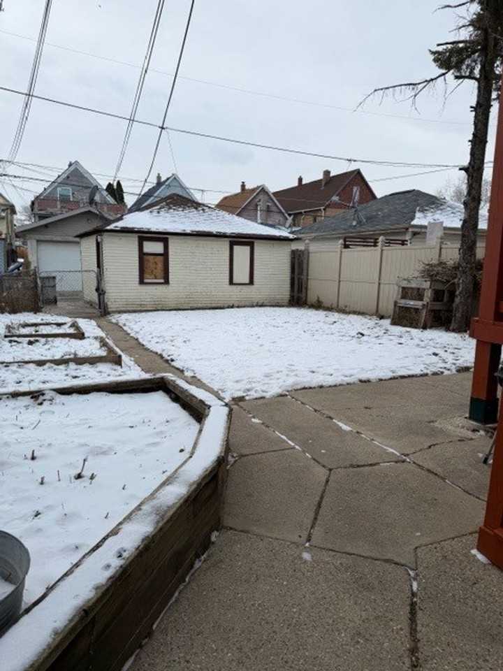 2929 S 9th Pl Uppr - Photo 2 of 11