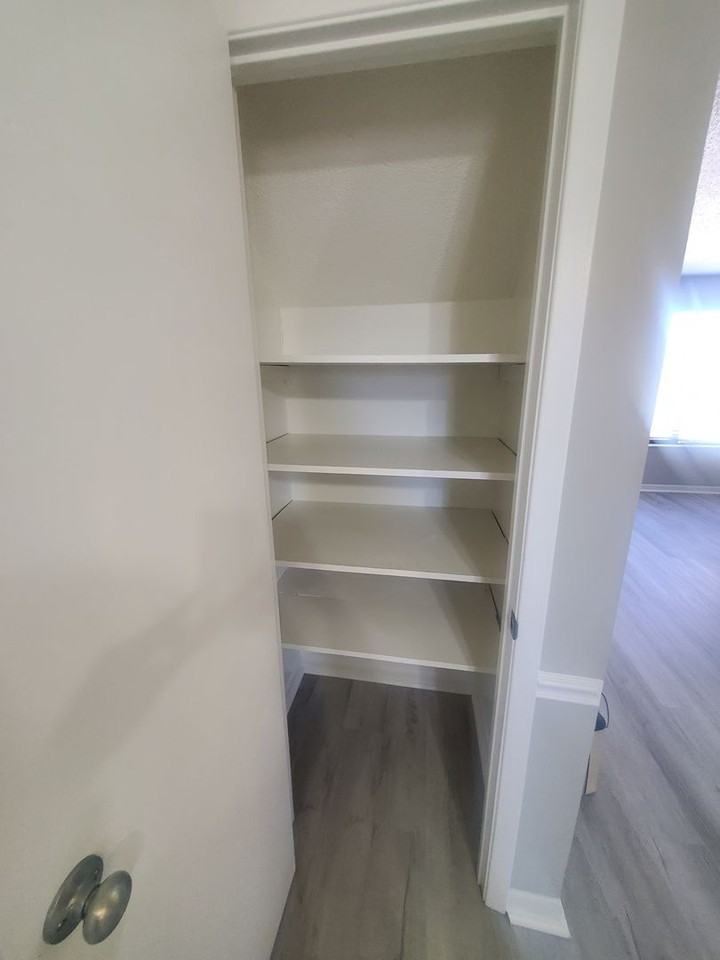 1837 Meadowland Ln - Photo 4 of 13