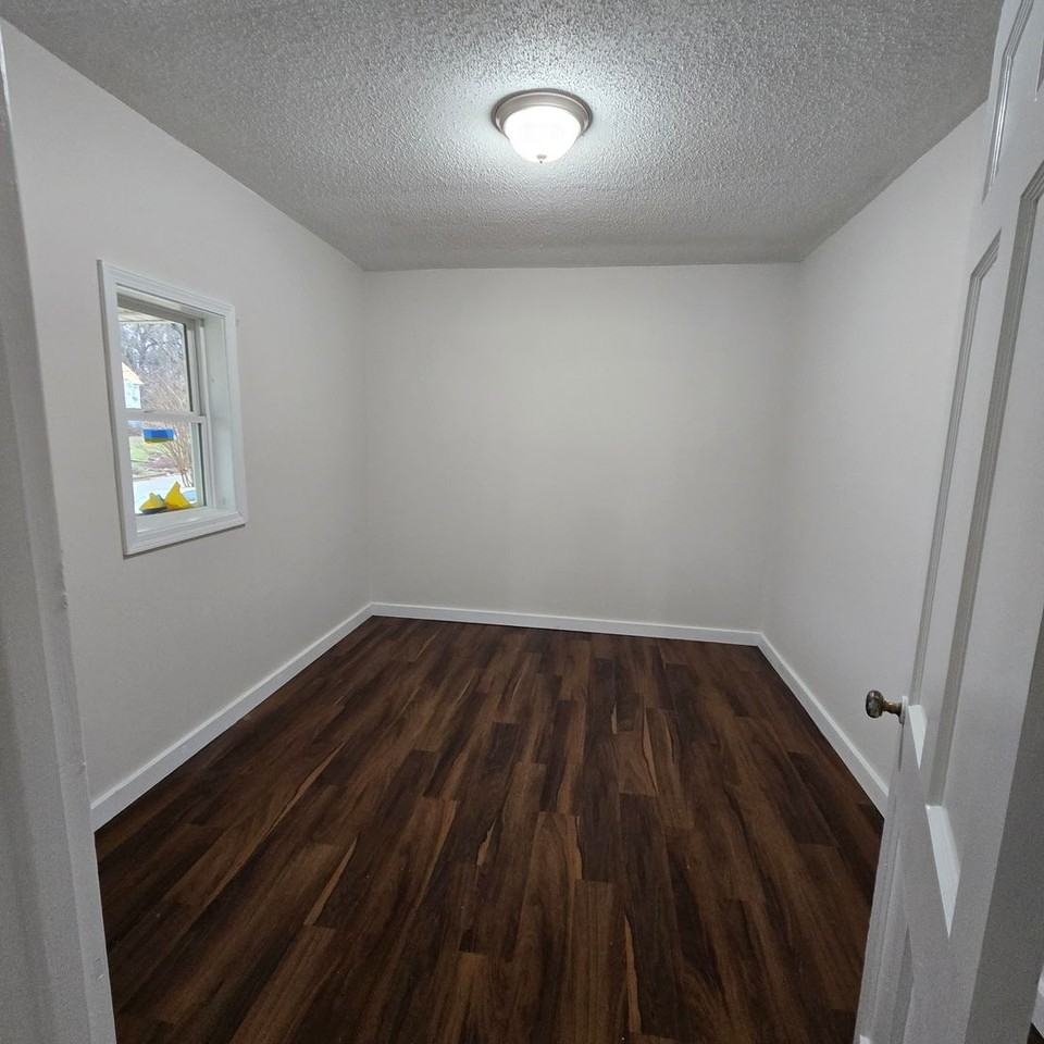 784 Cherokee Ave - Photo 5 of 10