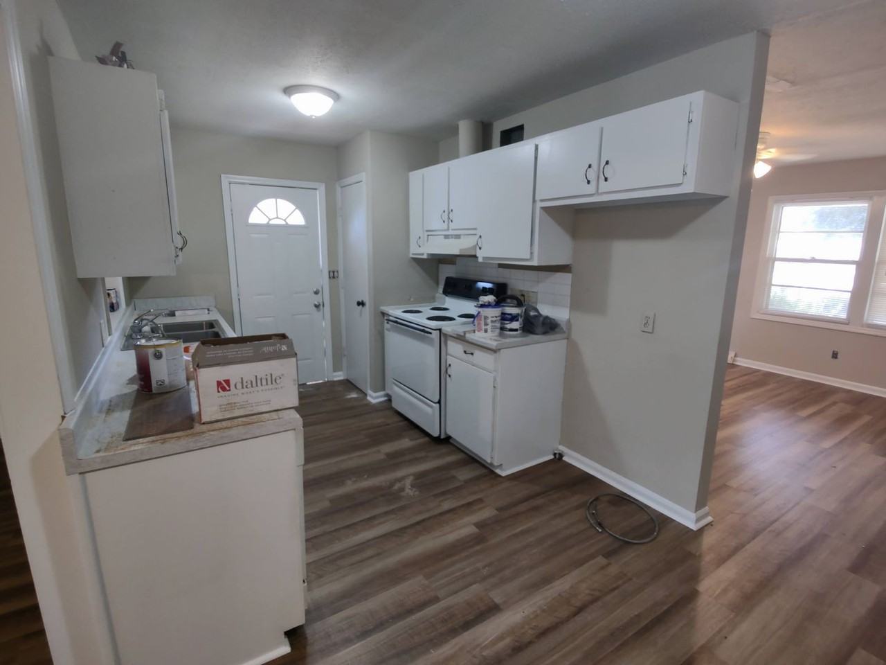 2806 1st Ave - Photo 4 of 19