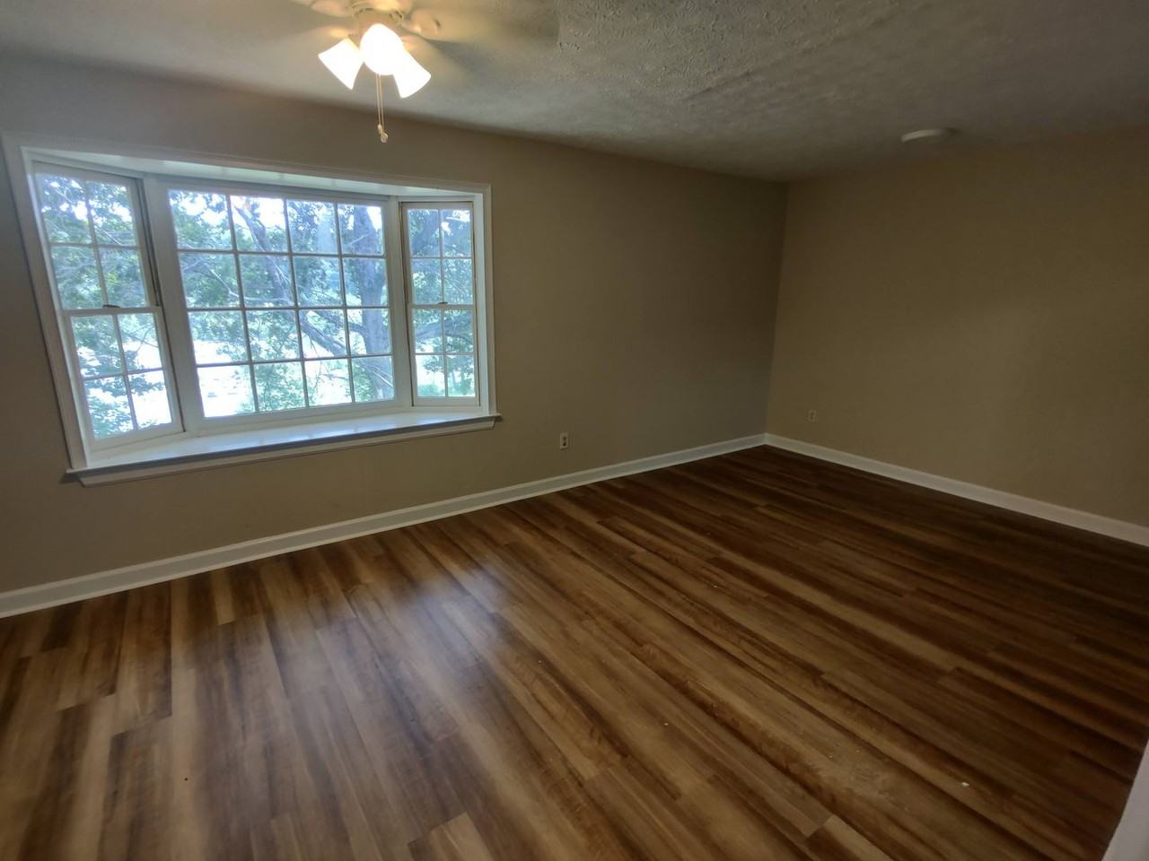 2806 1st Ave - Photo 5 of 19