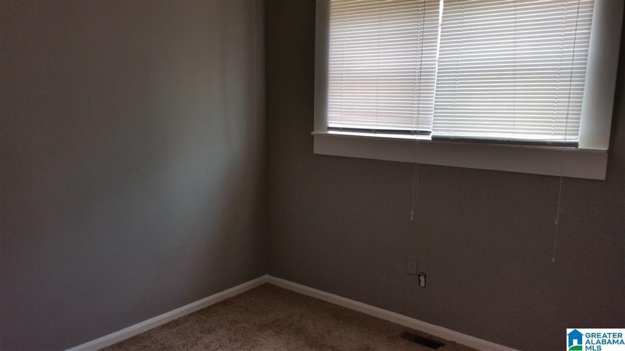 1731 Exeter Ave - Photo 4 of 6