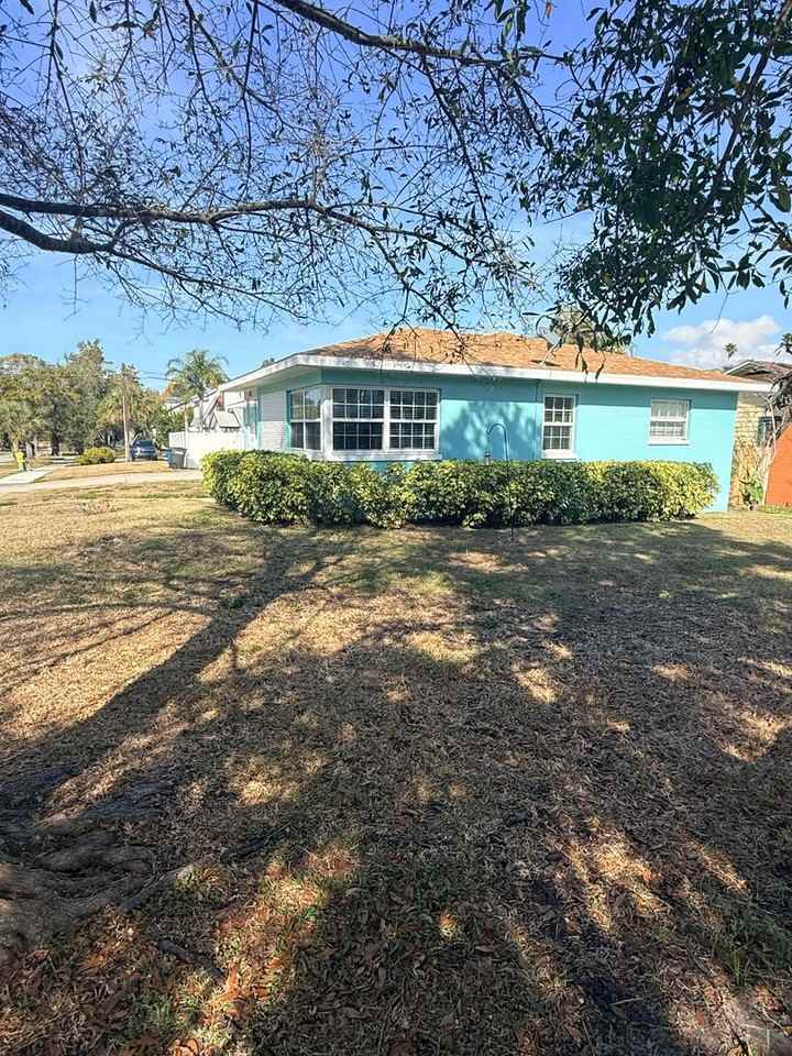 401 N Lincoln Ave - Photo 2 of 19