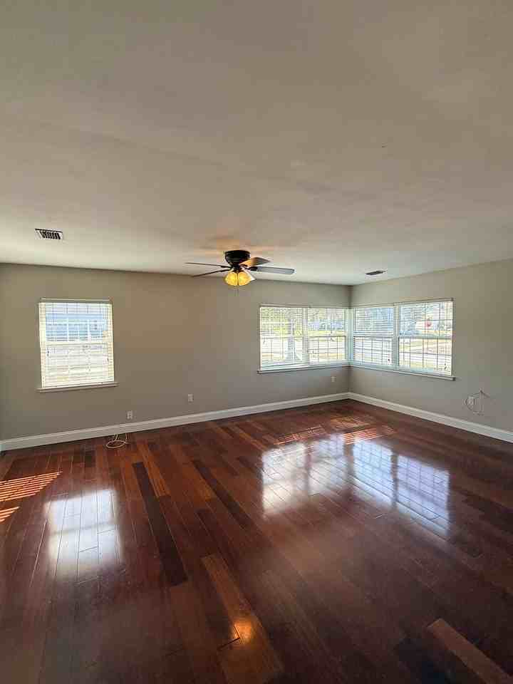 401 N Lincoln Ave - Photo 5 of 19